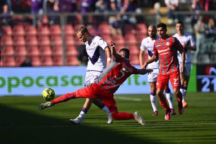 Soi kèo Cremonese vs Fiorentina, 02h00 ngày 06/04/2023 