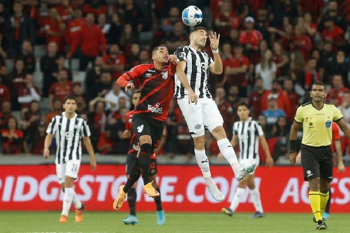 Soi kèo Athletico PR vs Libertad Asuncion, 05h00 ngày 7/06/2023	