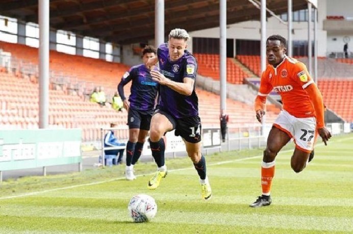 Soi kèo Luton vs Blackpool, 21h00 ngày 10/04/2023 