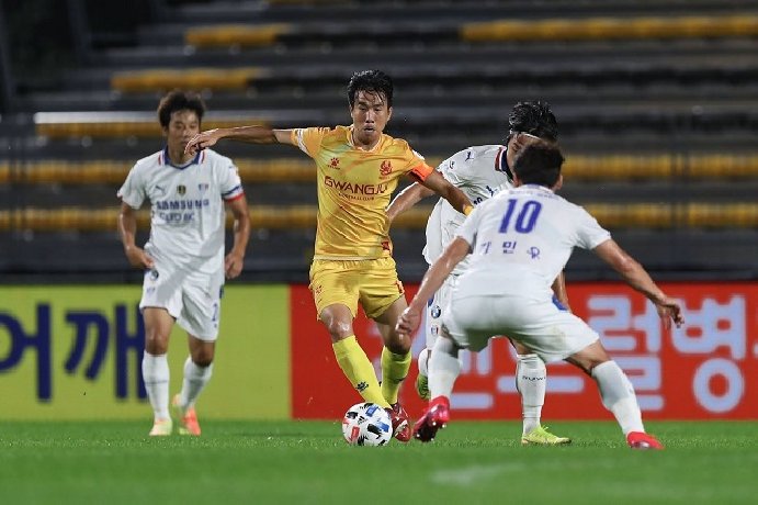 SOI KÈO Suwon FC vs Gwangju FC, 17h00 ngày 22/07/2023