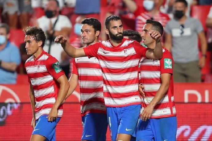 SOI KÈO Granada CF vs Rayo Vallecano, 02h30 ngày 22/08/2023