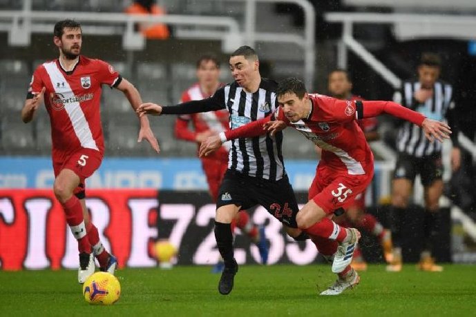 Soi kèo Newcastle vs Southampton, 20h00 ngày 30/04/2023 