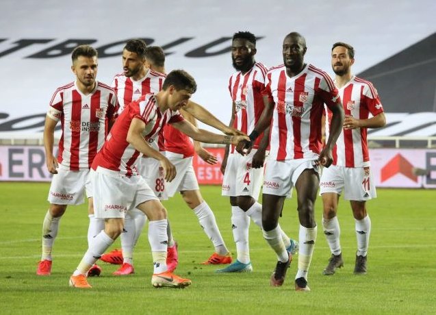 Soi kèo Sivasspor vs Konyaspor, 00h00 ngày 31/05/2023