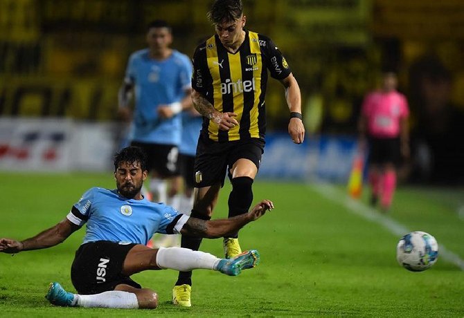 Soi kèo Penarol vs Montevideo City, 05h30 ngày 4/7/2023