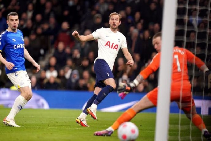 Soi kèo Everton vs Tottenham, 01h45 ngày 04/04/2023